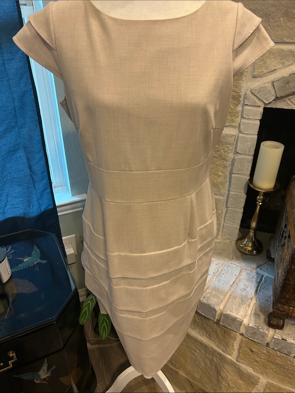 Tahari Neutral Cream Tiered Sheath Midi Dress